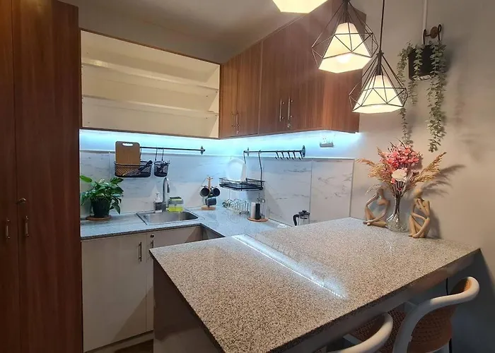 Affordable In Makati W/ Wi-fi, Netflix, Pool * Manila
